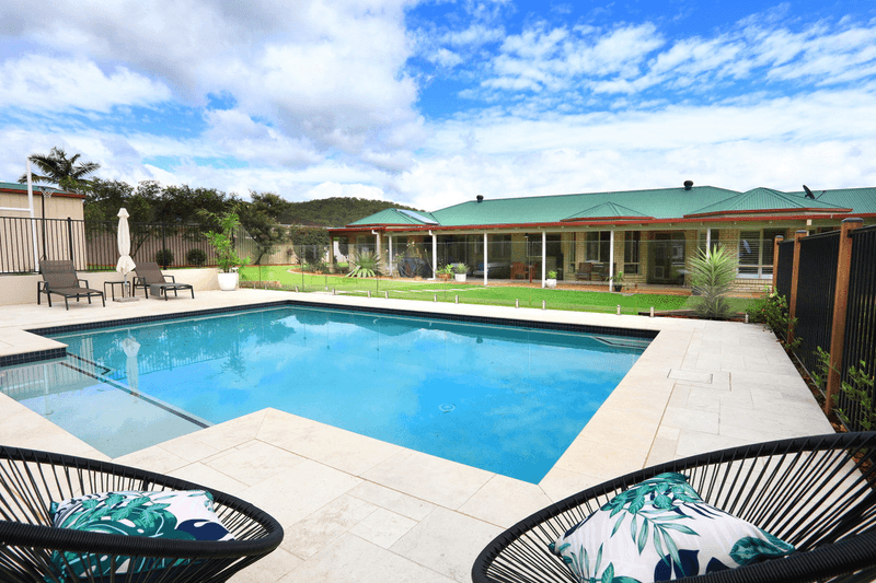 38 Mountain View Crest, MOUNT NATHAN, QLD 4211