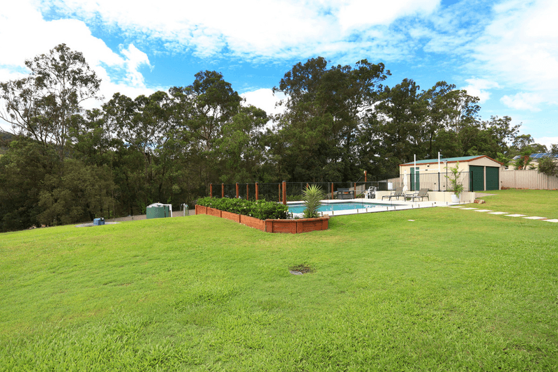 38 Mountain View Crest, MOUNT NATHAN, QLD 4211