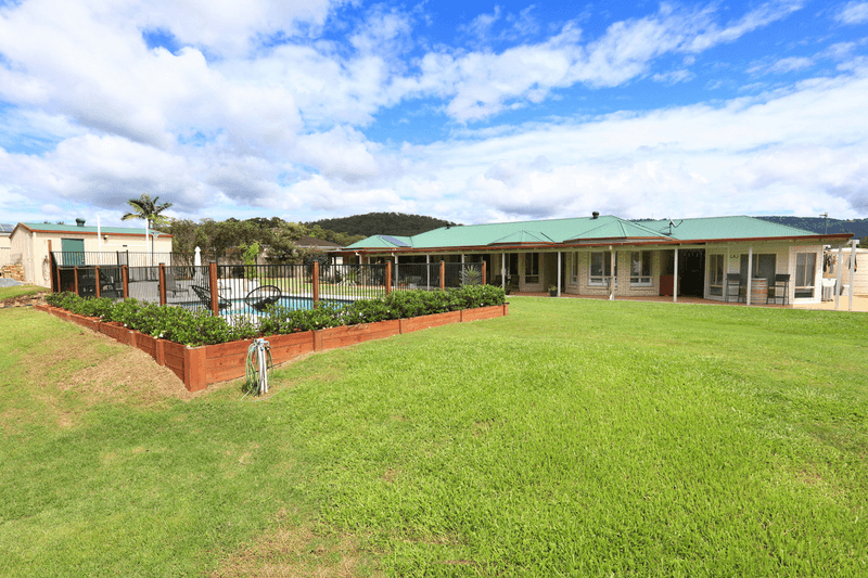 38 Mountain View Crest, MOUNT NATHAN, QLD 4211