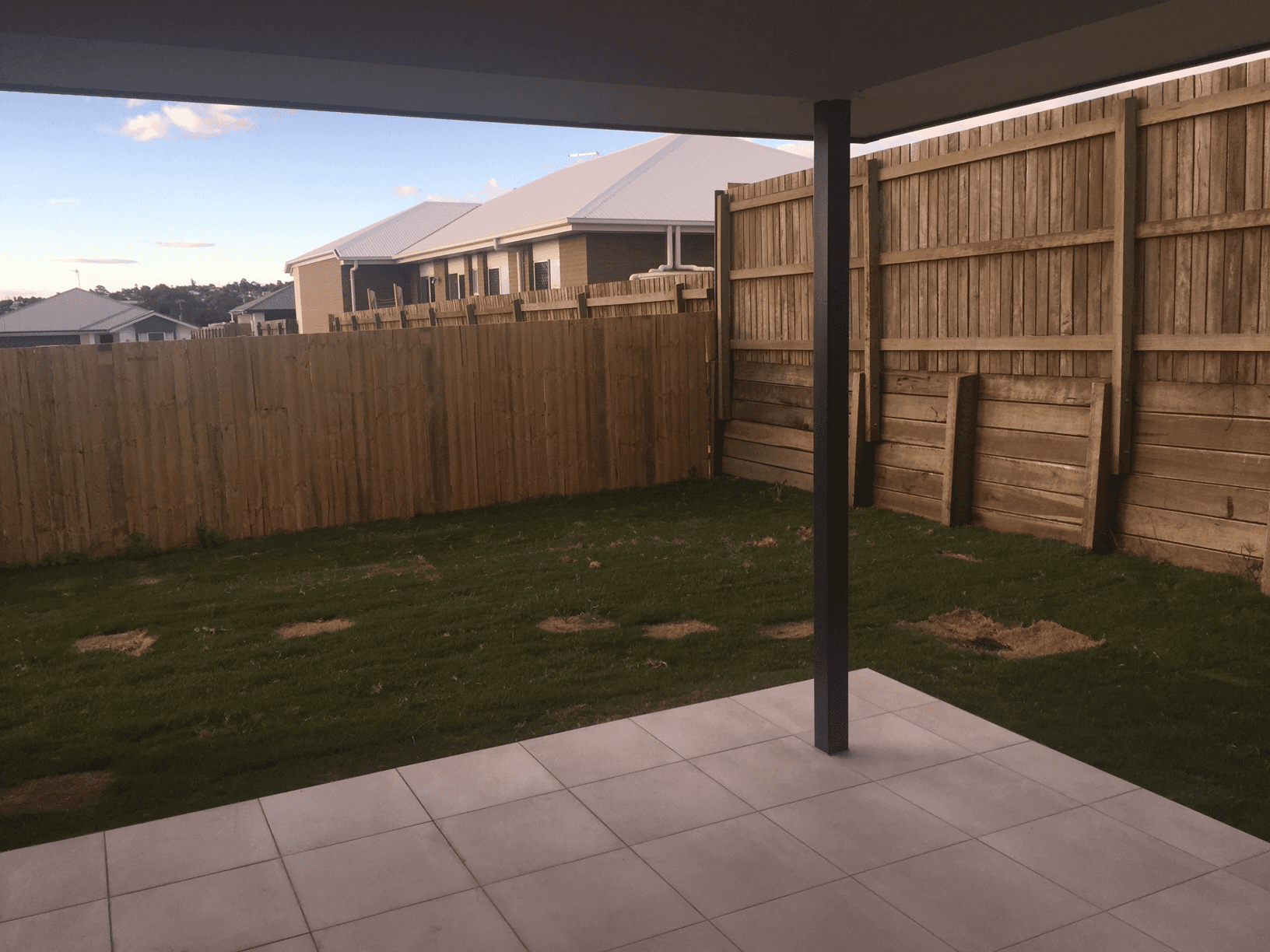 2/1 Menton Place, HARRISTOWN, QLD 4350