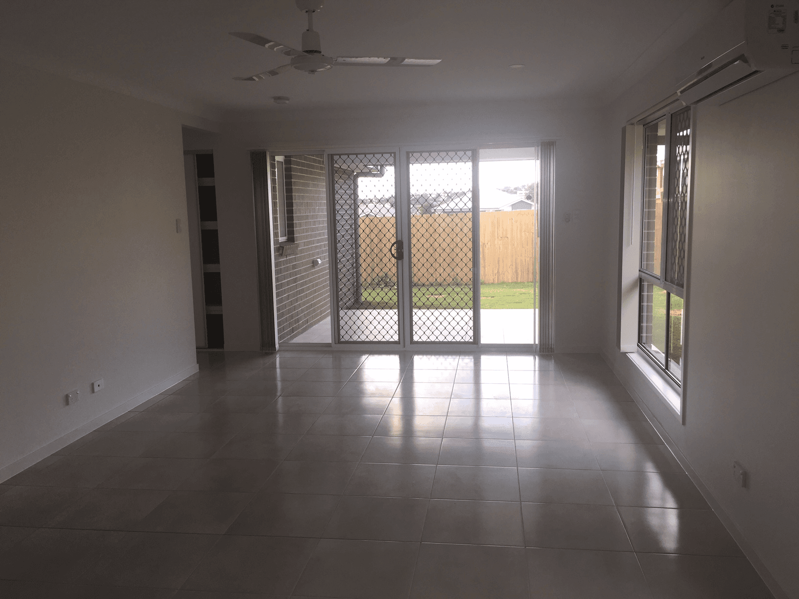 2/1 Menton Place, HARRISTOWN, QLD 4350