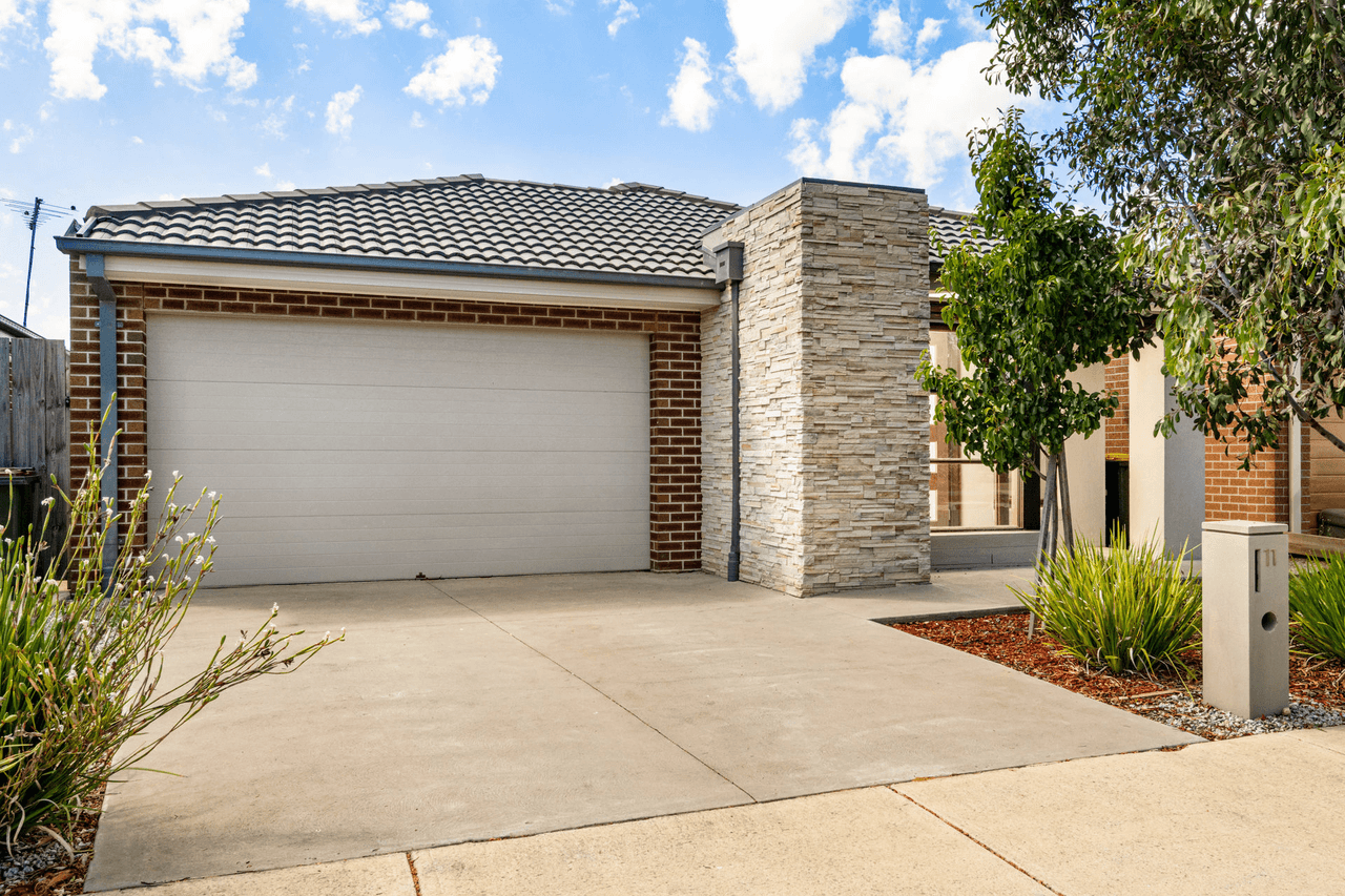 11 Sandor Terrace, Charlemont, VIC 3217