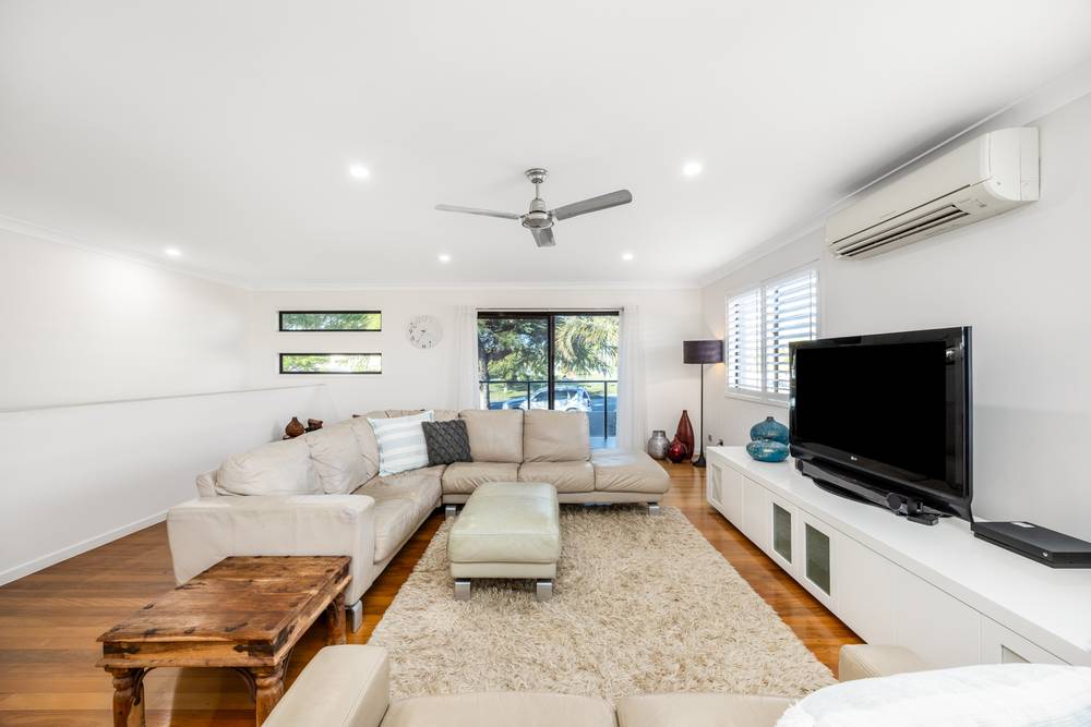 63 Scarborough Road, Redcliffe, QLD 4020