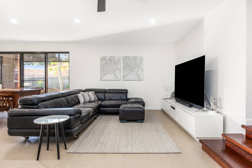 63 Scarborough Road, Redcliffe, QLD 4020