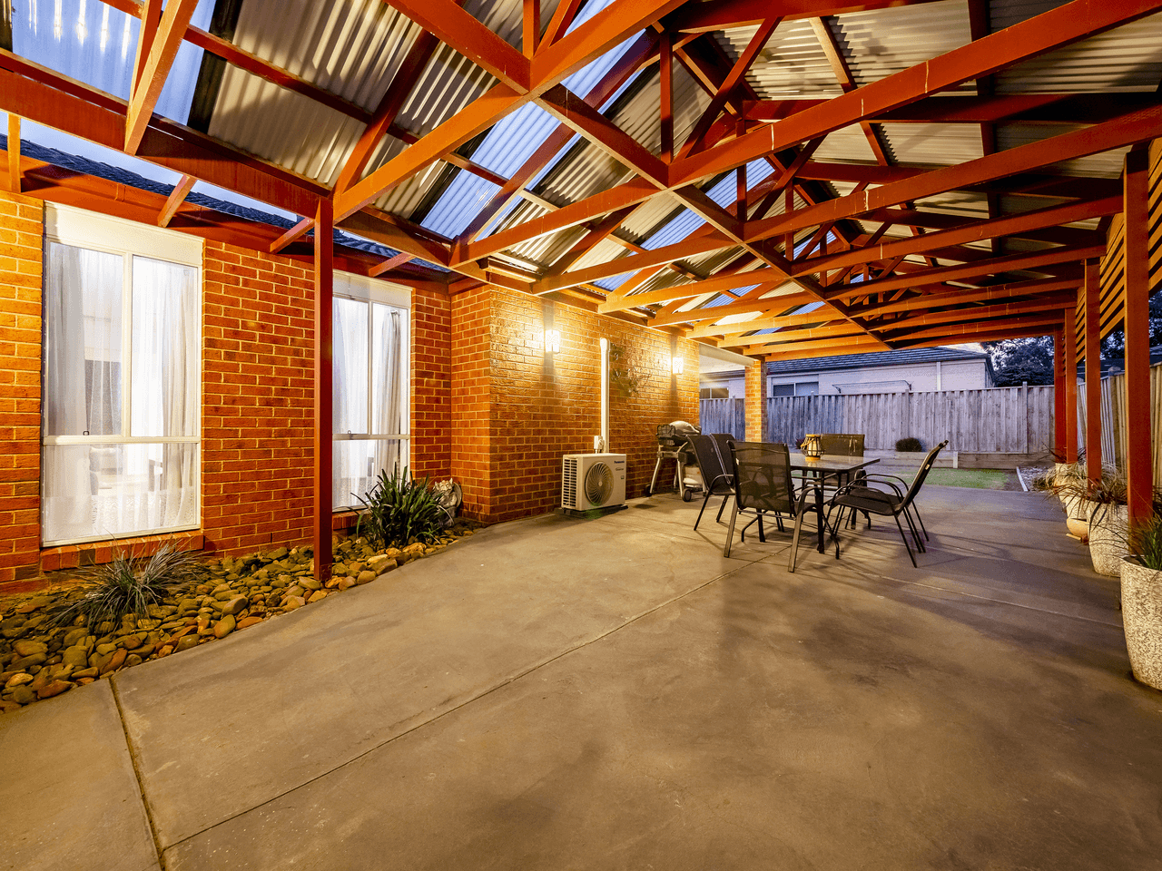 9 Ned Street, CRANBOURNE EAST, VIC 3977