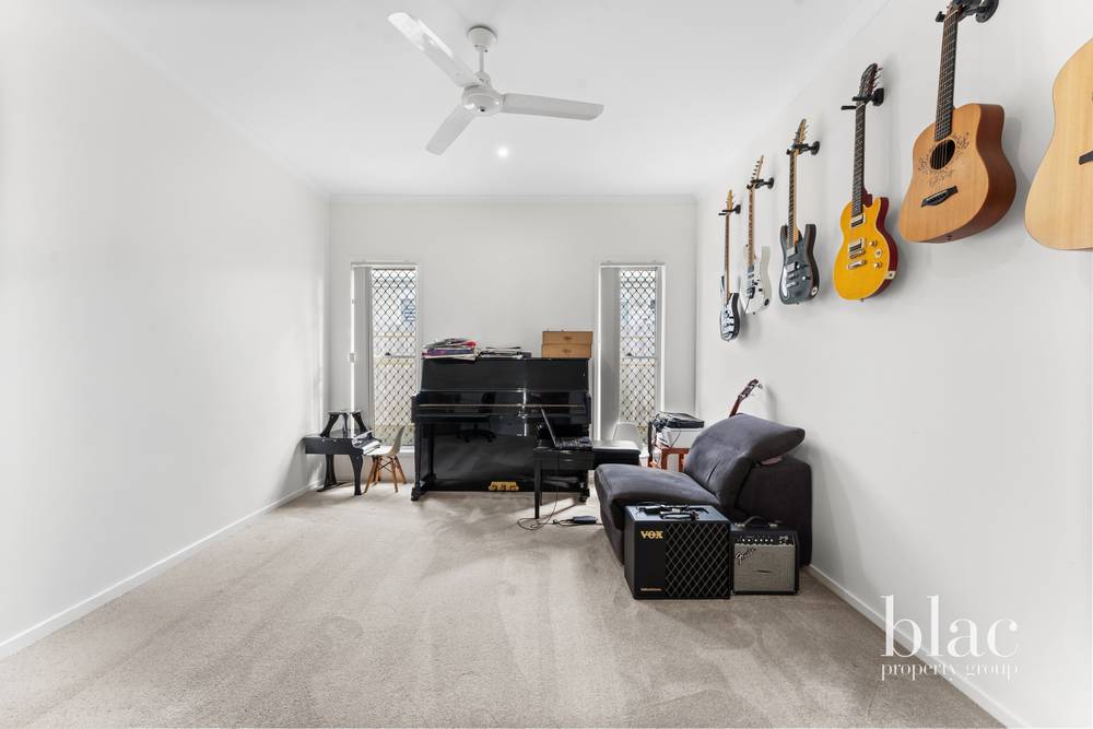 16 Rolland Parade, WARNER, QLD 4500