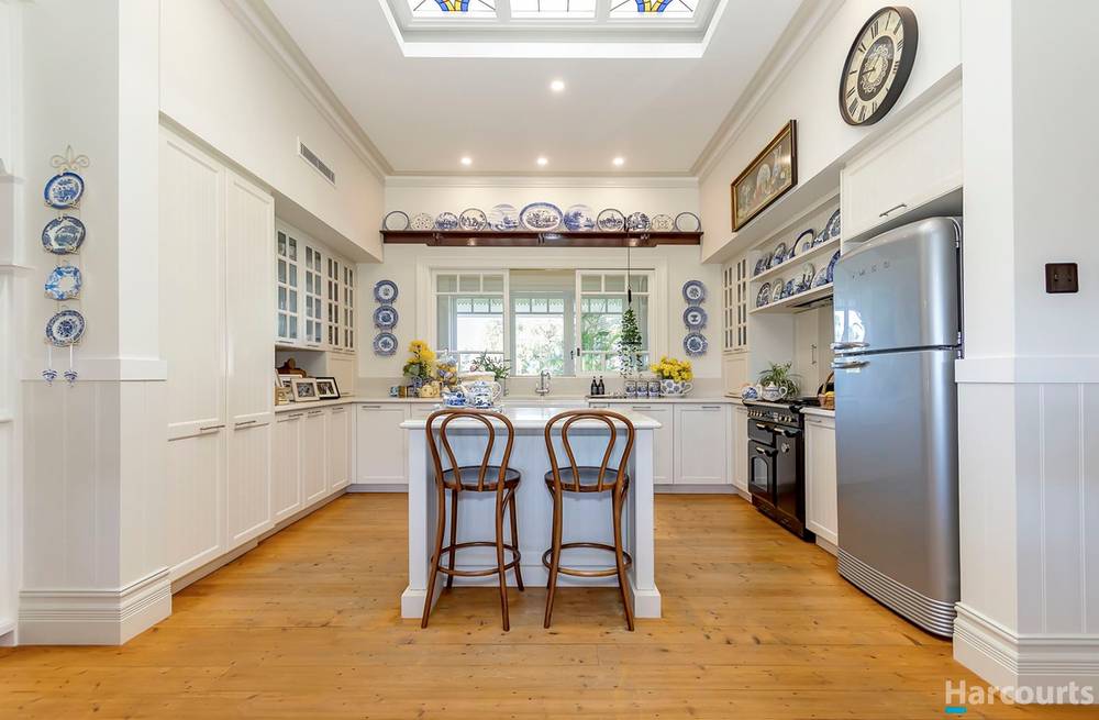 53 Via Vista Drive, MARIGINIUP, WA 6078