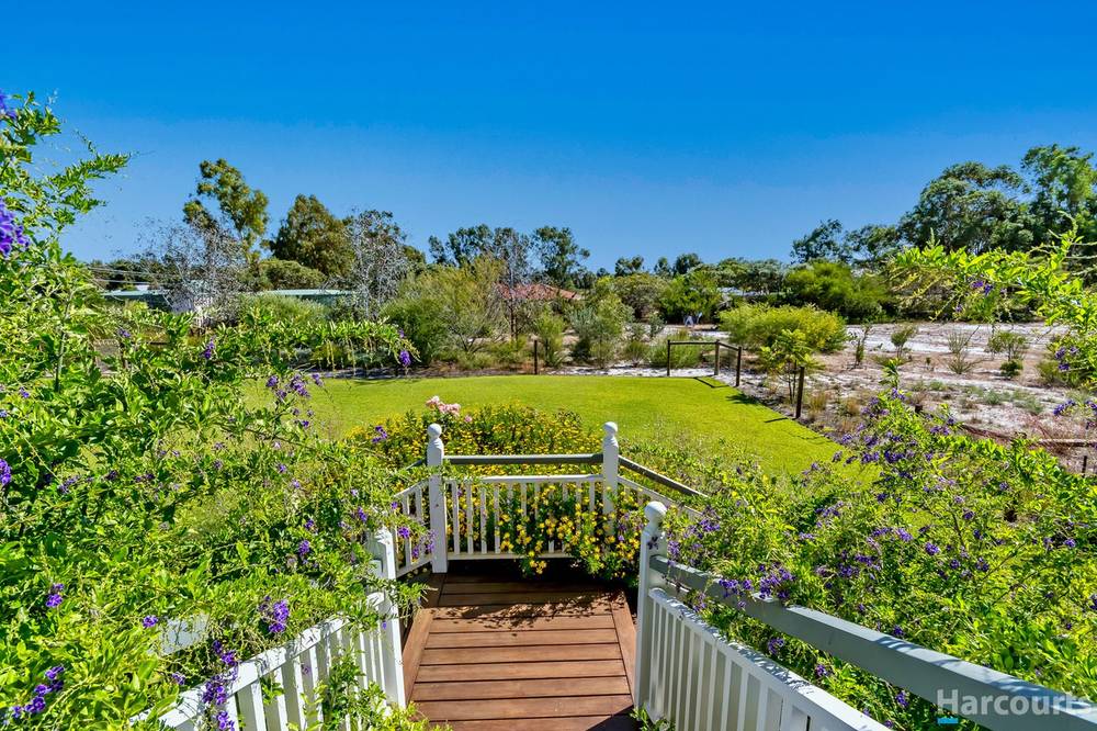 53 Via Vista Drive, MARIGINIUP, WA 6078