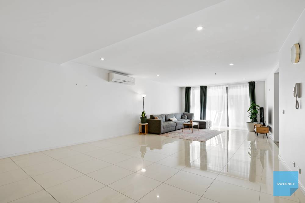 344/73 Lake Street, CAROLINE SPRINGS, VIC 3023
