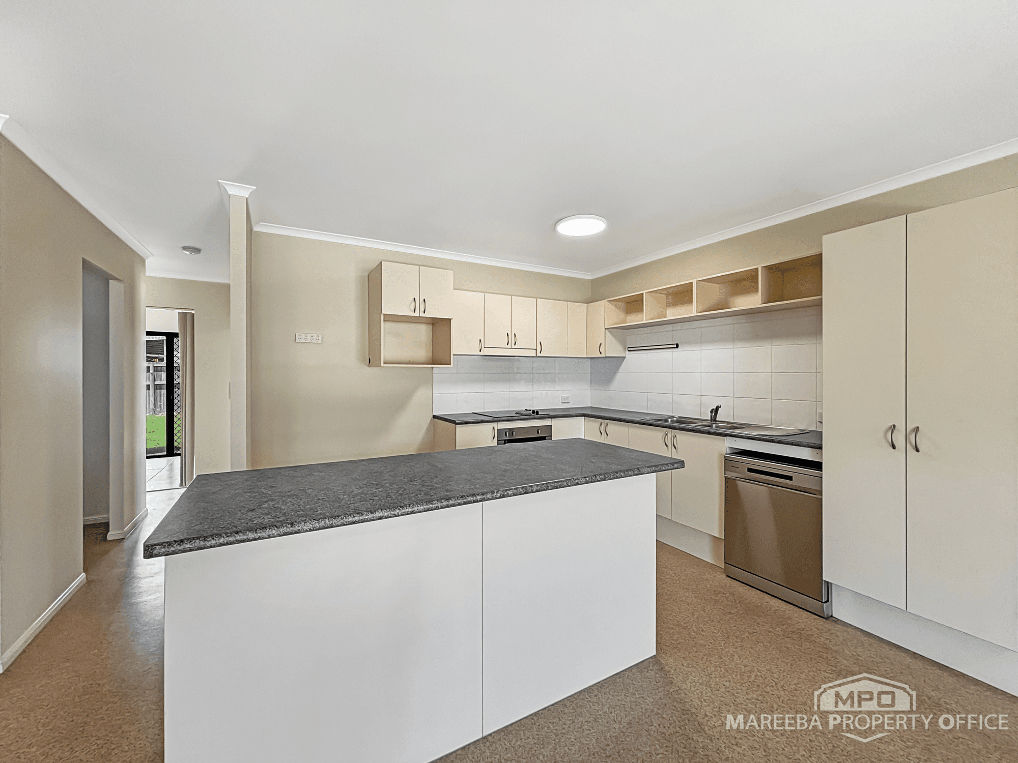 11 Jacana Close, MAREEBA, QLD 4880