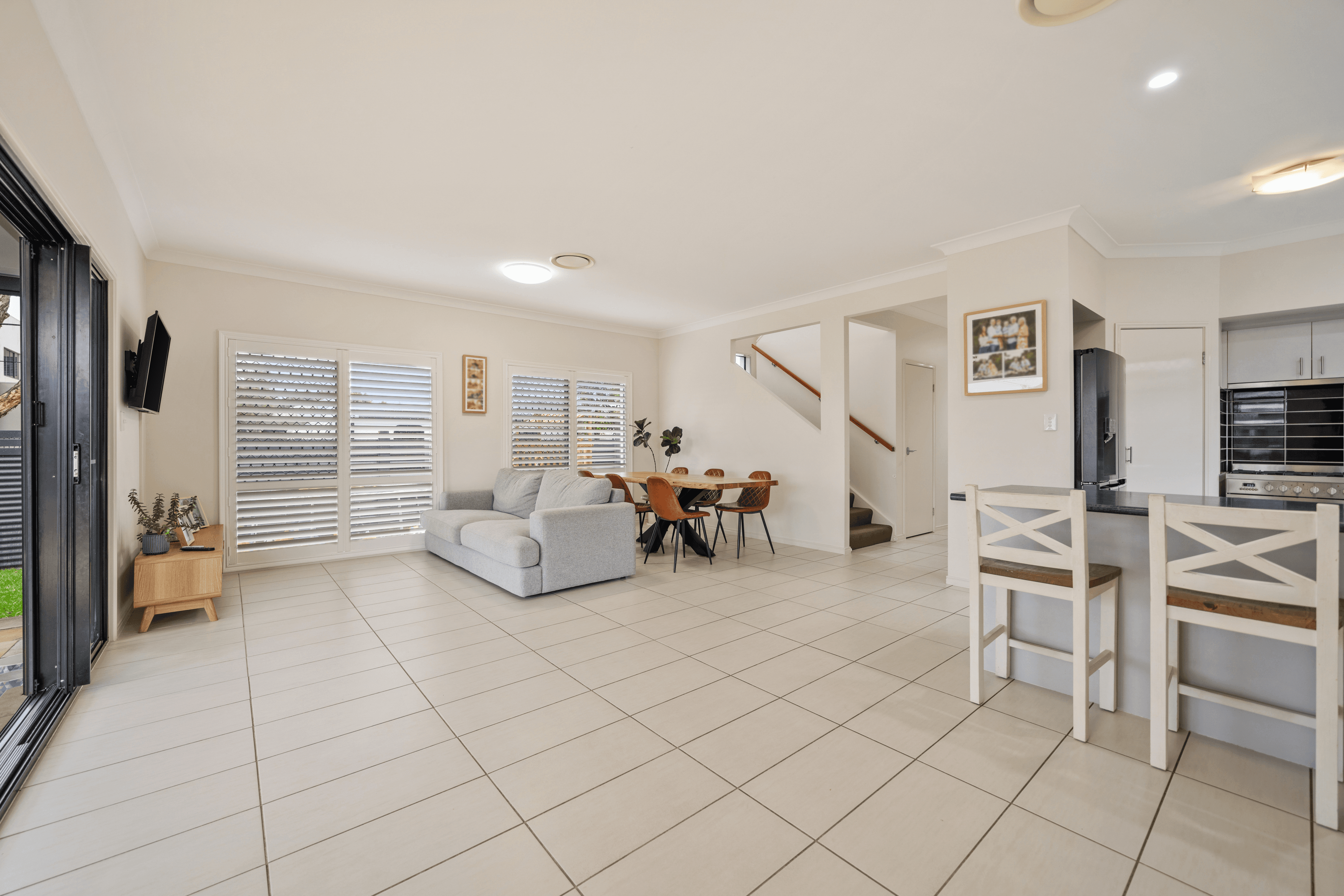 2 Magnolia Avenue, HOLLYWELL, QLD 4216