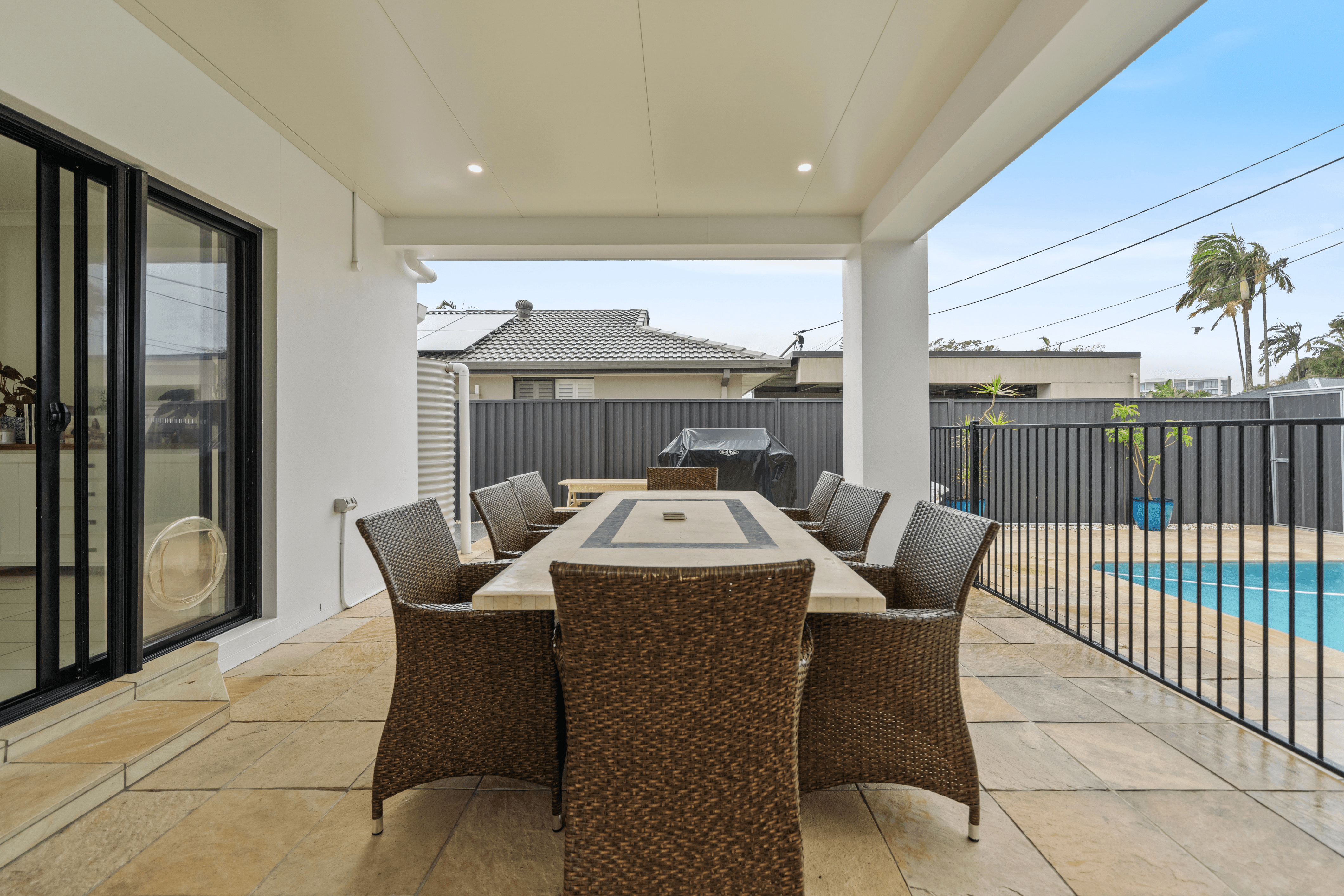 2 Magnolia Avenue, HOLLYWELL, QLD 4216