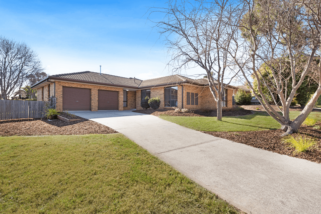 95 Bicentennial Drive, Jerrabomberra, NSW 2619