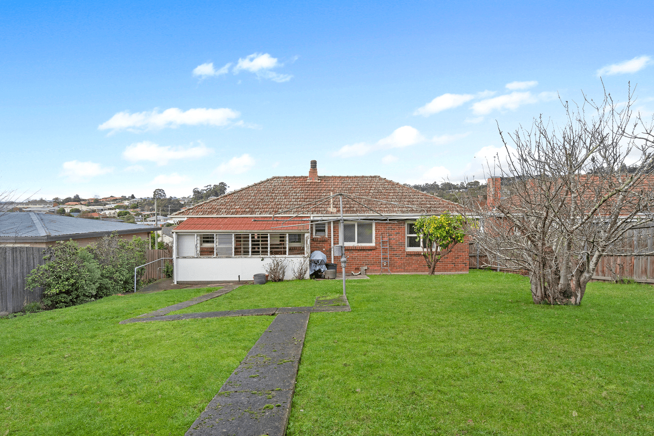 32 Walden Street, NEWSTEAD, TAS 7250