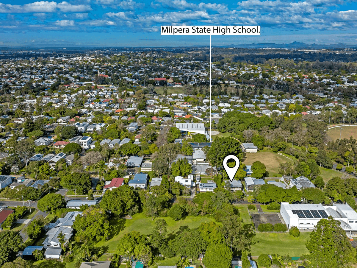 19 Glenwood Street, CHELMER, QLD 4068