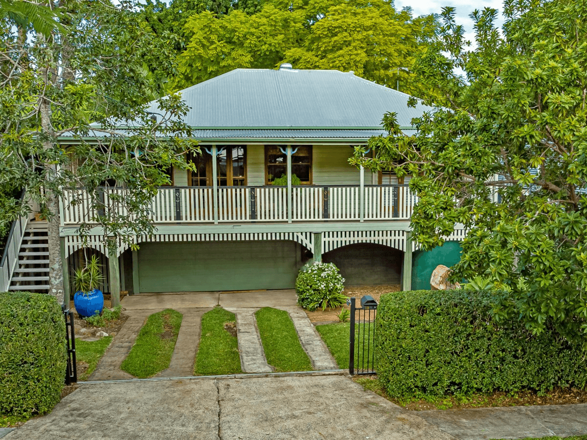 19 Glenwood Street, CHELMER, QLD 4068