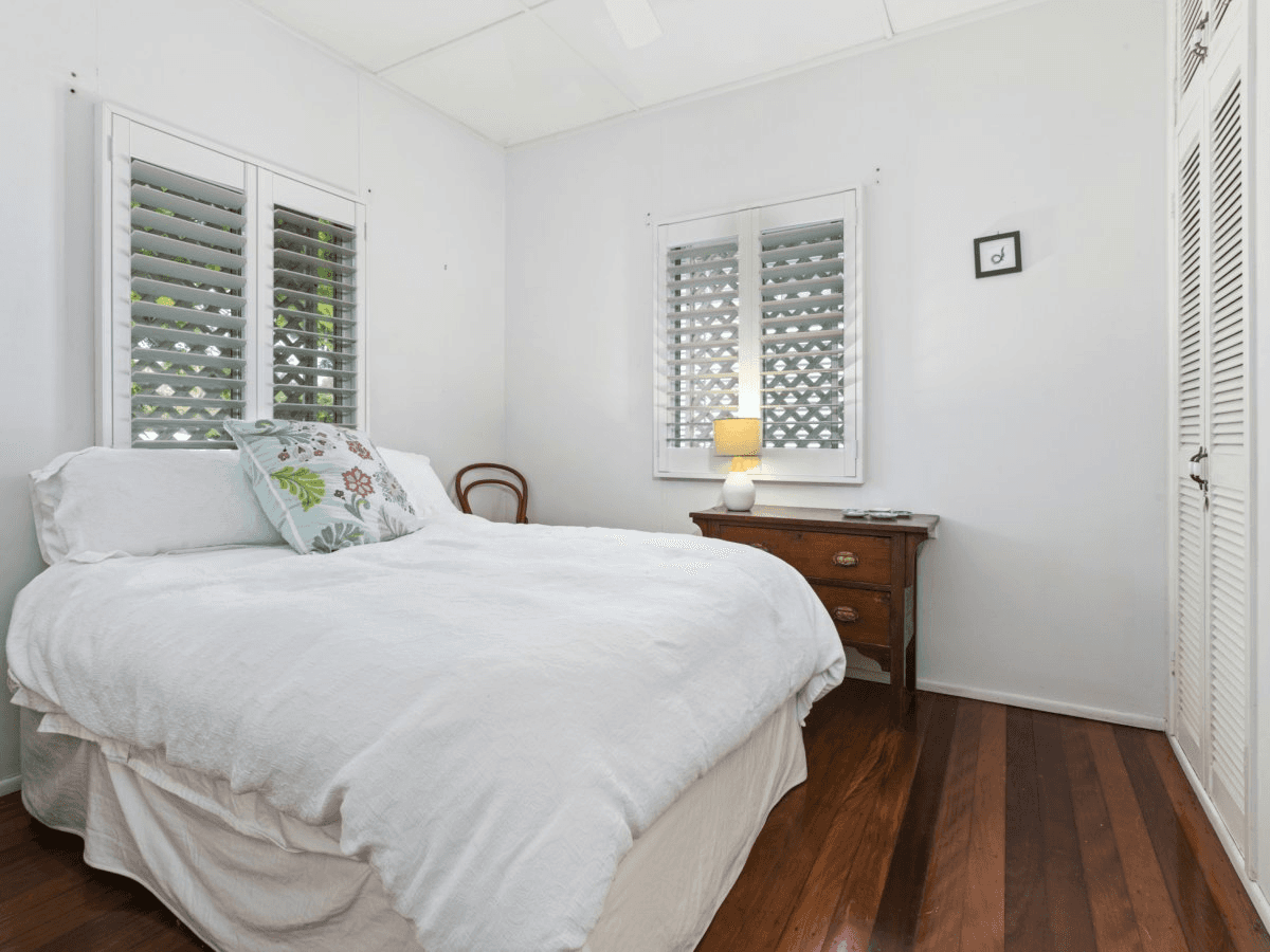 19 Glenwood Street, CHELMER, QLD 4068