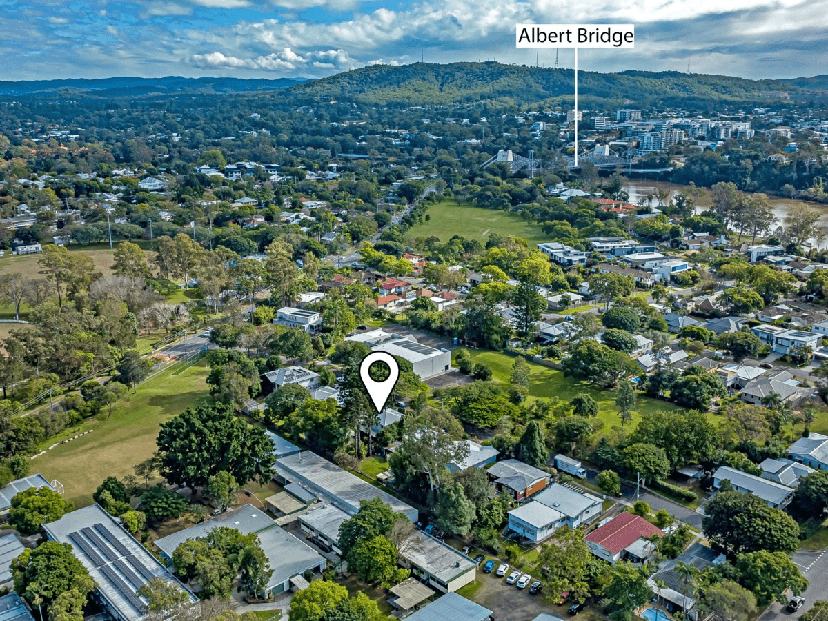 19 Glenwood Street, CHELMER, QLD 4068