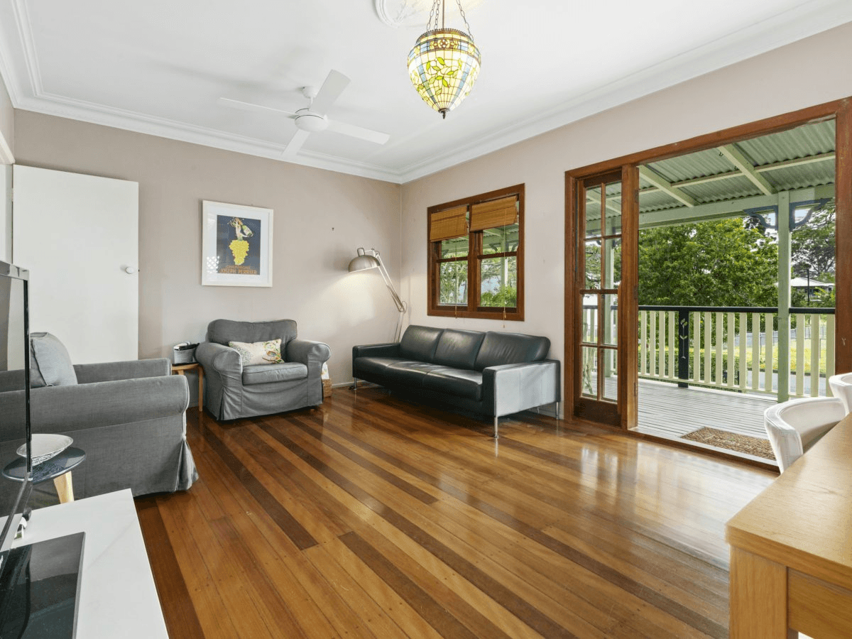 19 Glenwood Street, CHELMER, QLD 4068