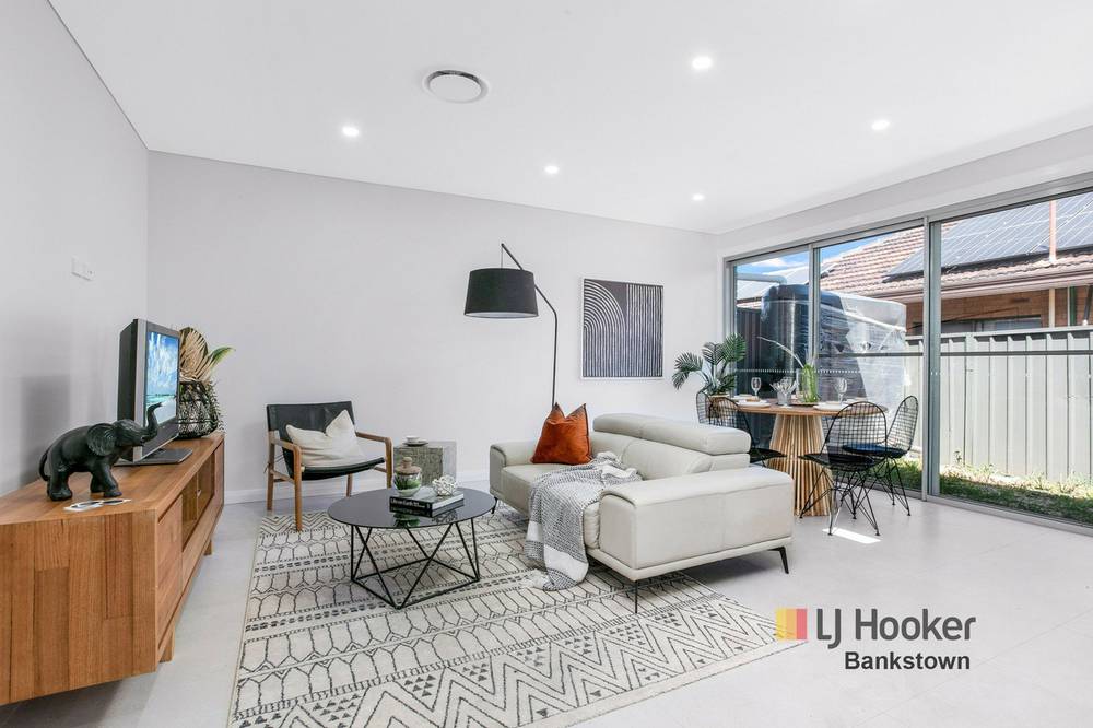 3/6 Kalimna Street, MOOREBANK, NSW 2170