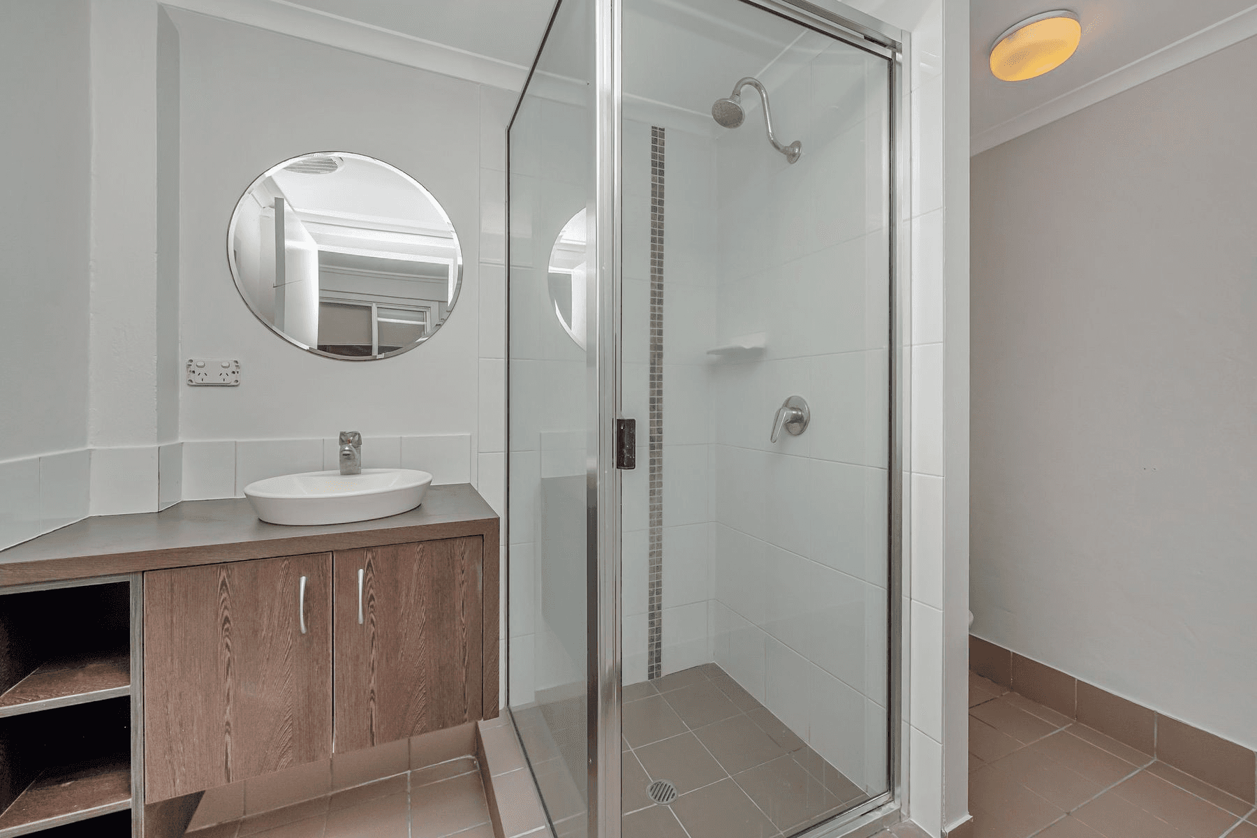 2/136 Queens Road, HERMIT PARK, QLD 4812