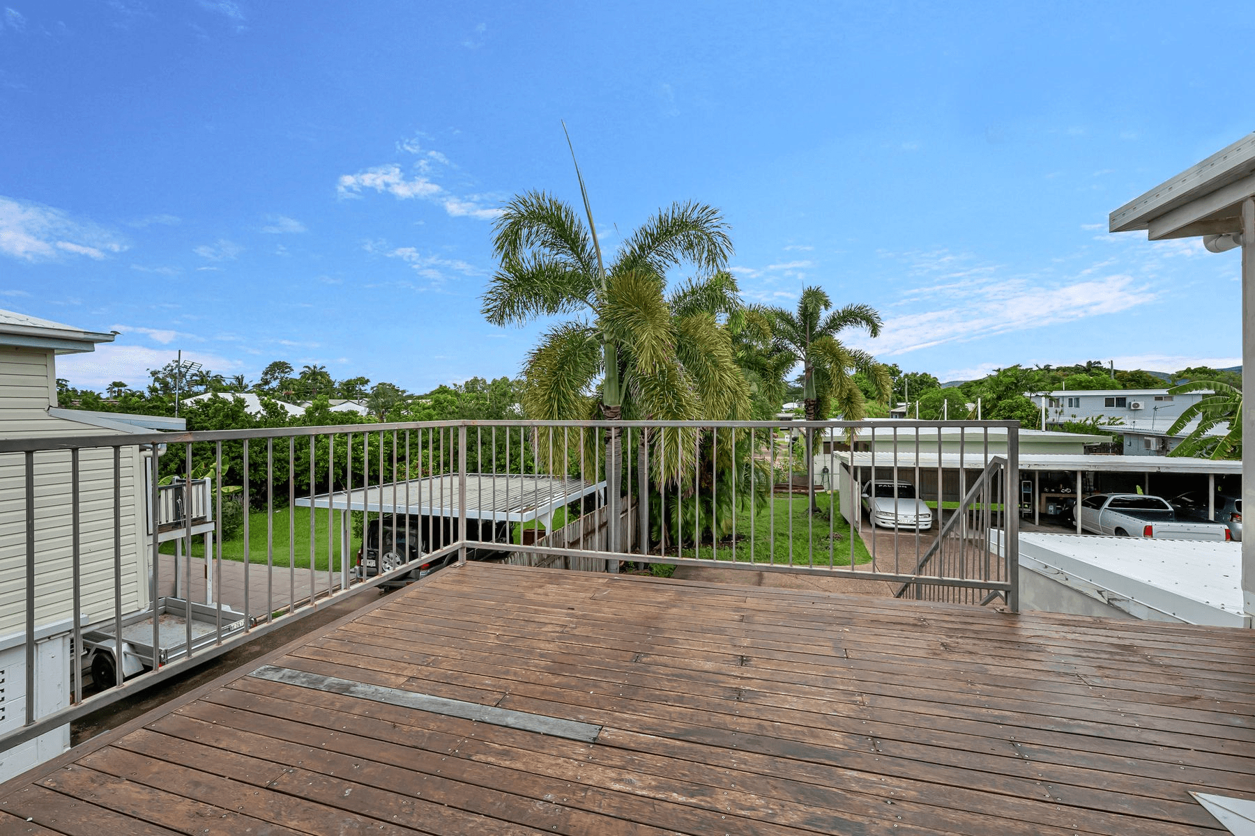 2/136 Queens Road, HERMIT PARK, QLD 4812
