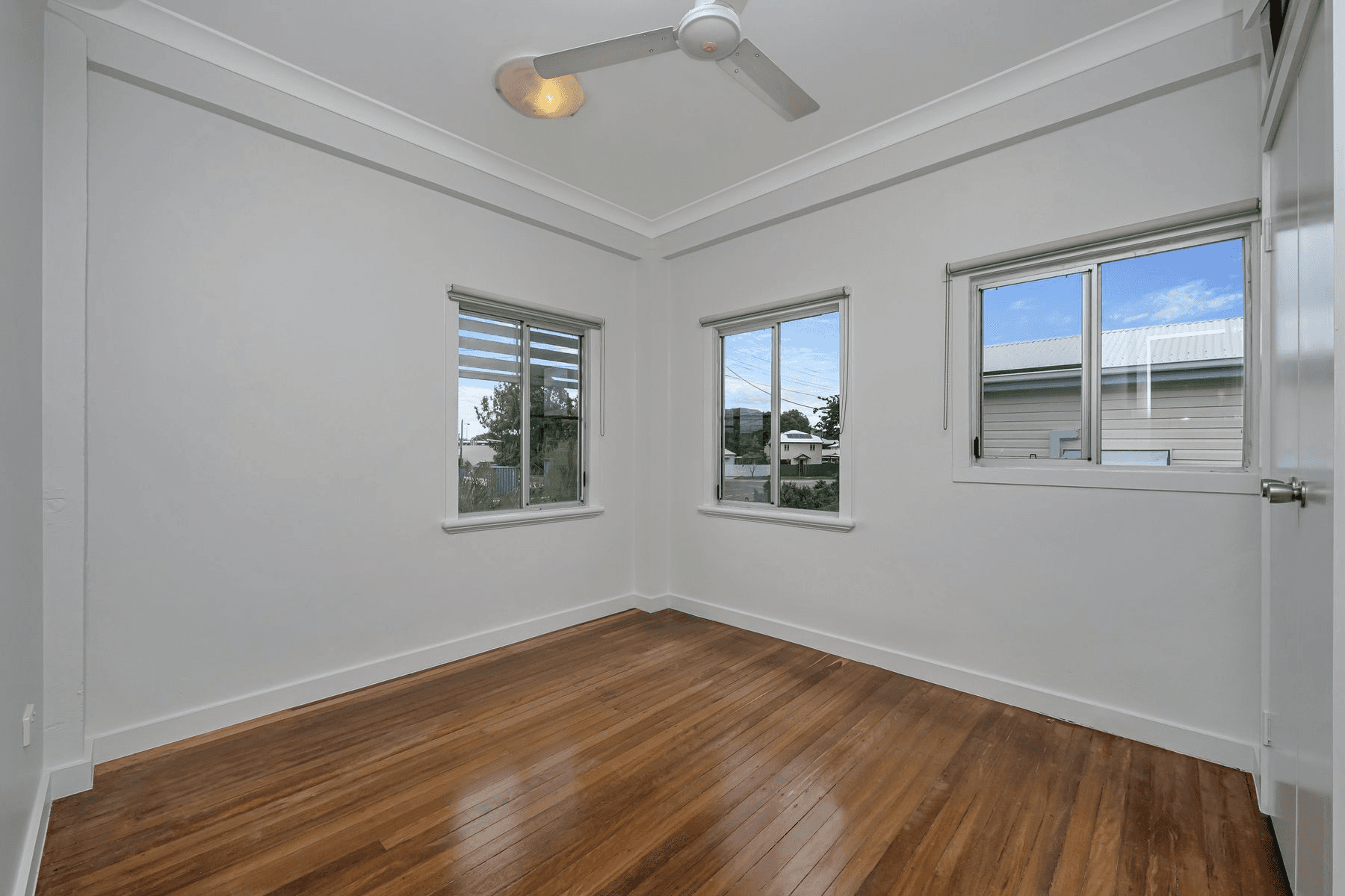 2/136 Queens Road, HERMIT PARK, QLD 4812