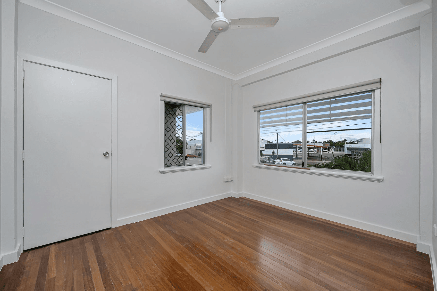2/136 Queens Road, HERMIT PARK, QLD 4812