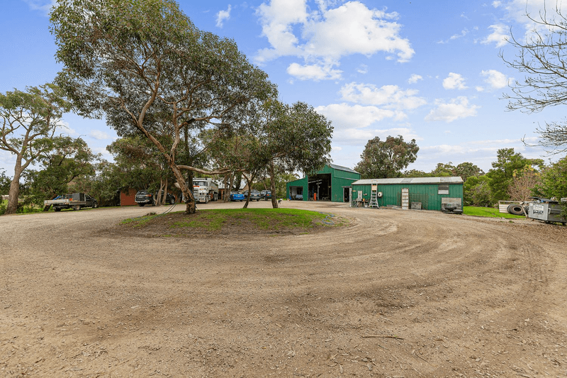 17 Grassmere Road, Langwarrin, VIC 3910