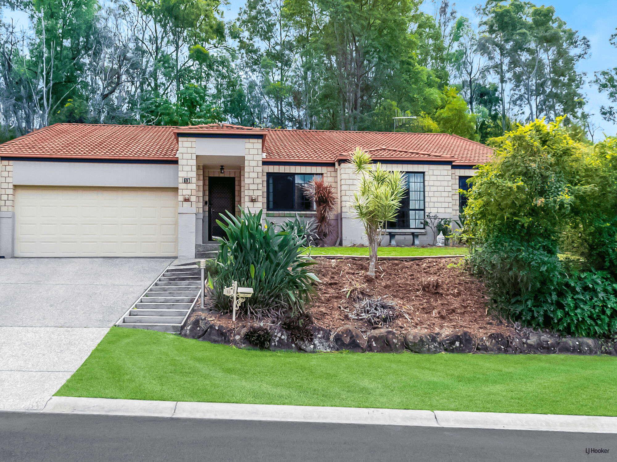 13 Humberside Close, Mudgeeraba, QLD 4213