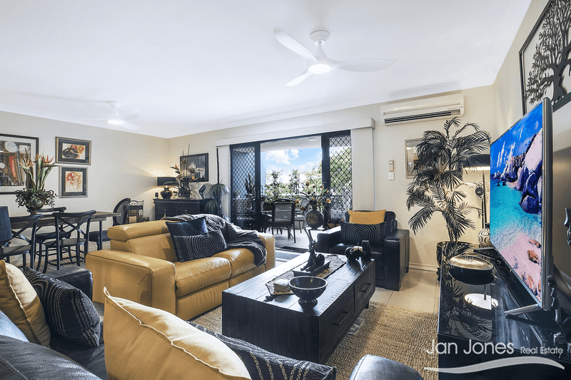 Unit 2/105 Mein St, Scarborough, QLD 4020