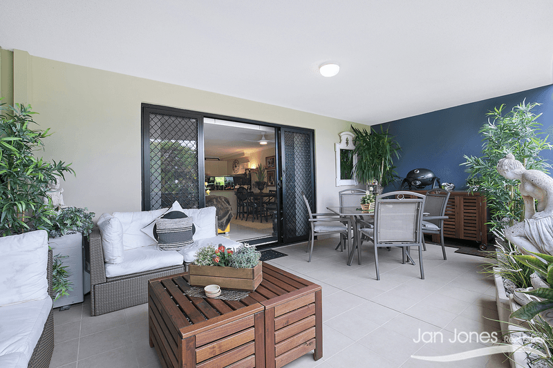 Unit 2/105 Mein St, Scarborough, QLD 4020