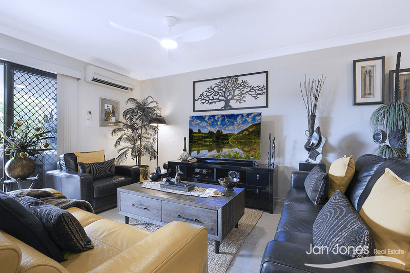 Unit 2/105 Mein St, Scarborough, QLD 4020