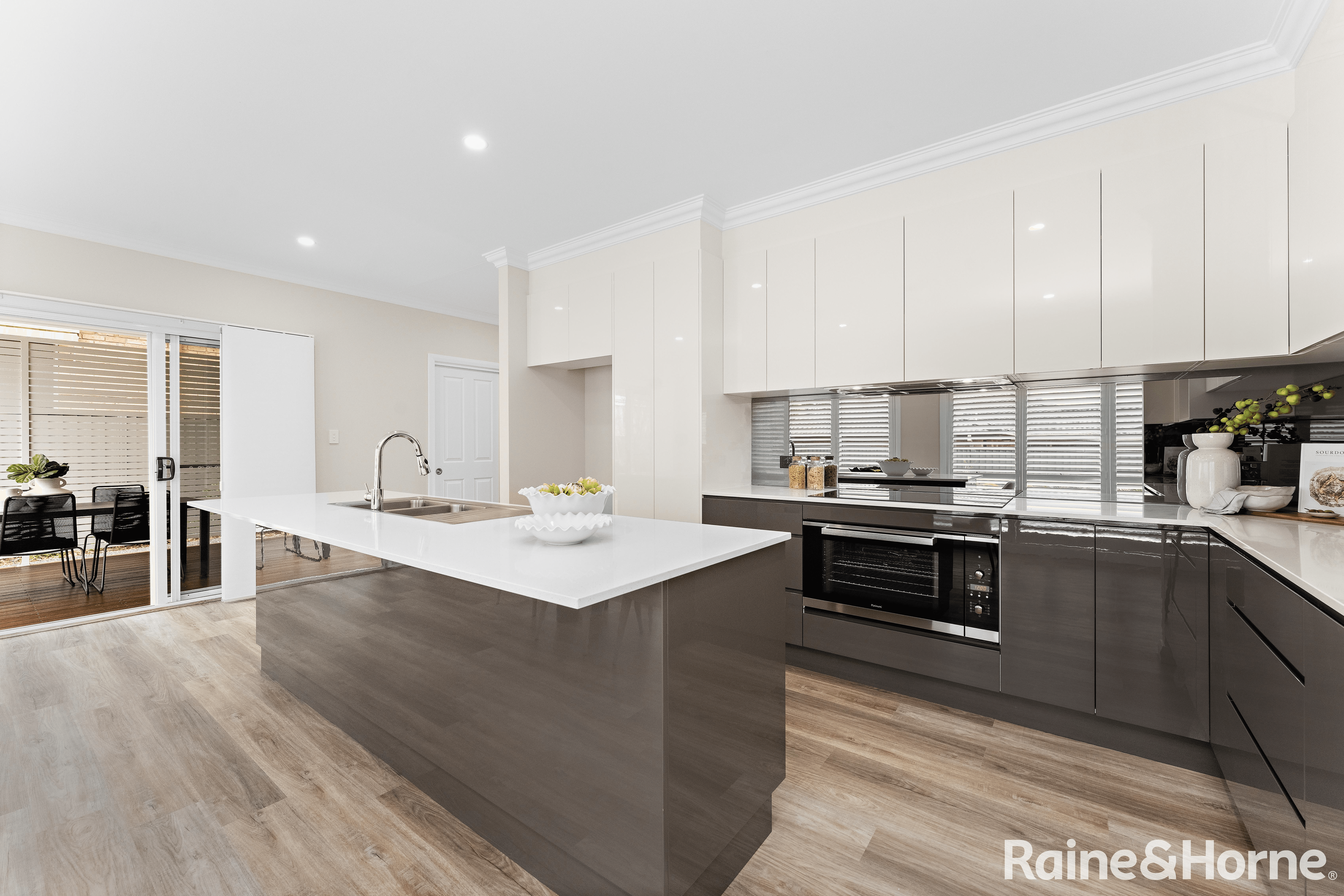 31 Chipilly Avenue, ENGADINE, NSW 2233