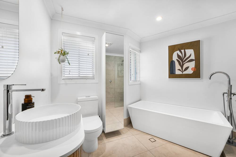 105 Oxley Drive, PARADISE POINT, QLD 4216