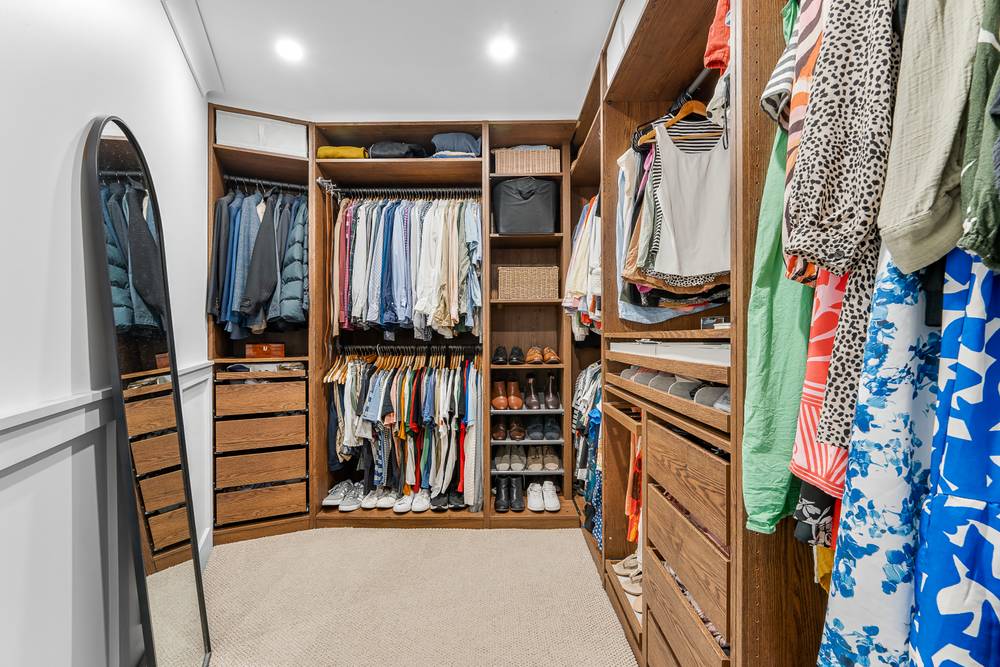 105 Oxley Drive, PARADISE POINT, QLD 4216