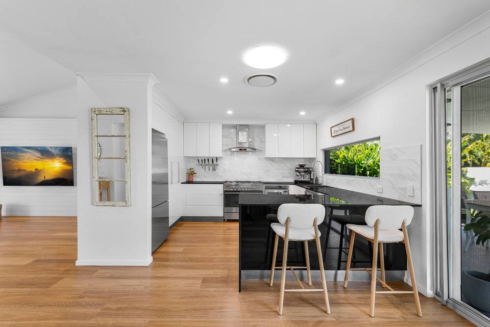 105 Oxley Drive, PARADISE POINT, QLD 4216