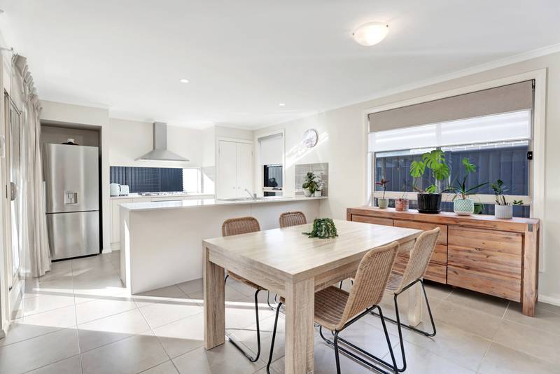 24 Bethany Circuit, JORDAN SPRINGS, NSW 2747