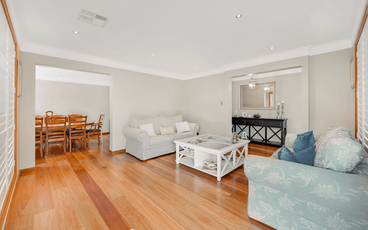 19 Macarthur Circuit, CAMDEN PARK, NSW 2570