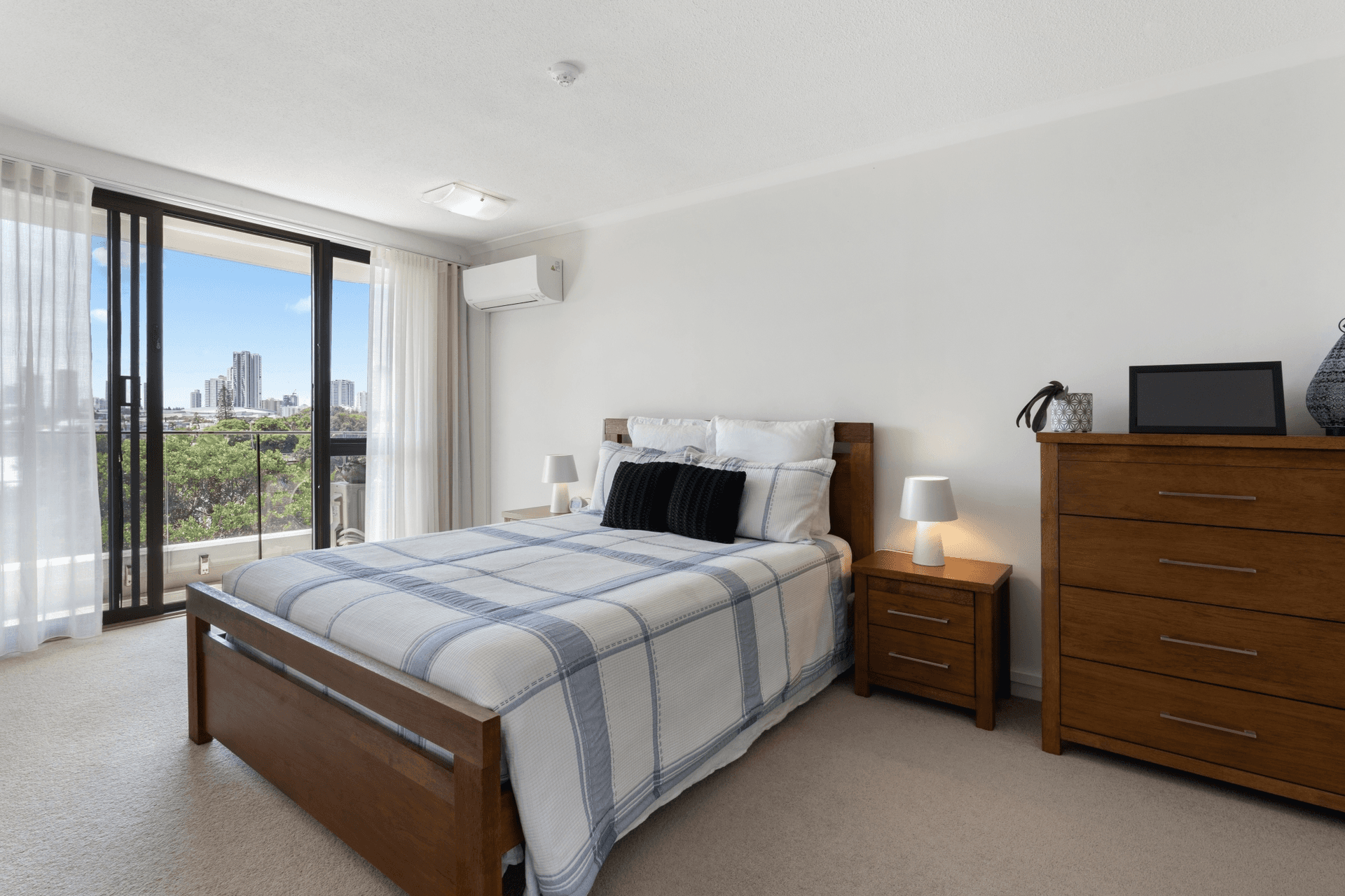 15/54 Hooker Boulevard, Mermaid Waters, QLD 4218