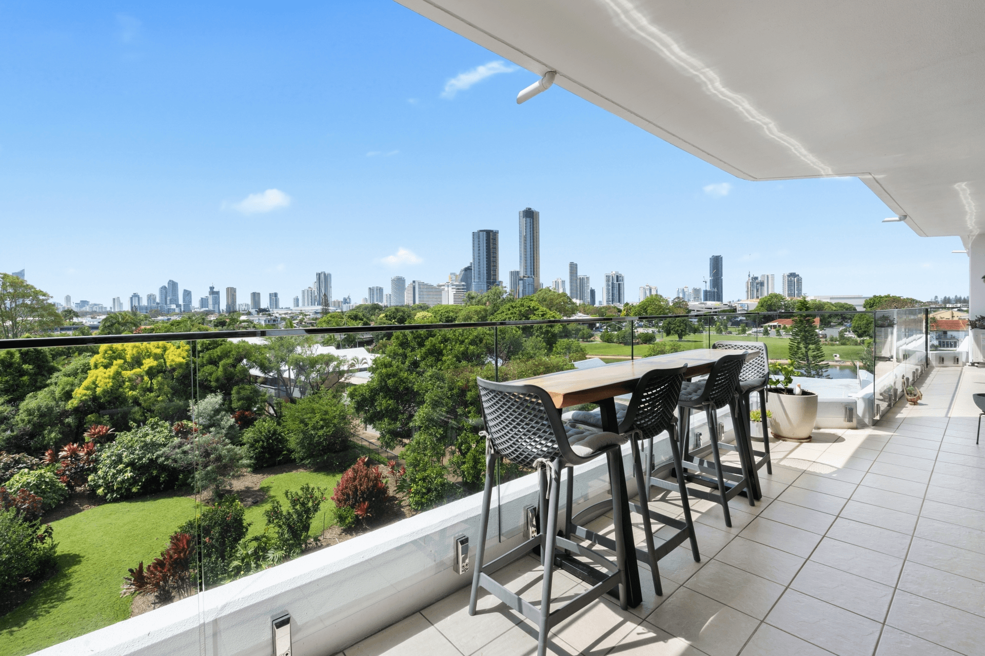 15/54 Hooker Boulevard, Mermaid Waters, QLD 4218