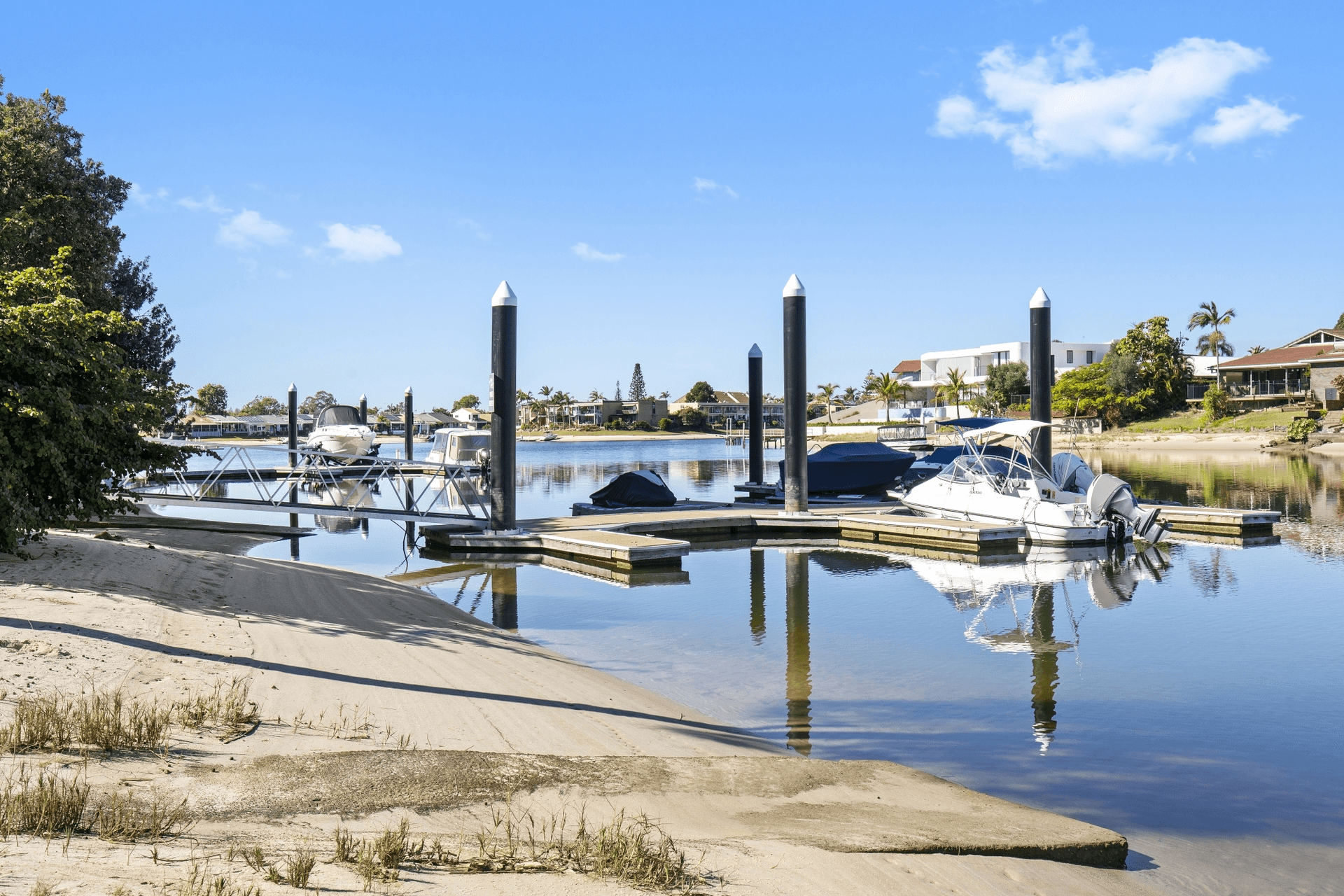 15/54 Hooker Boulevard, Mermaid Waters, QLD 4218