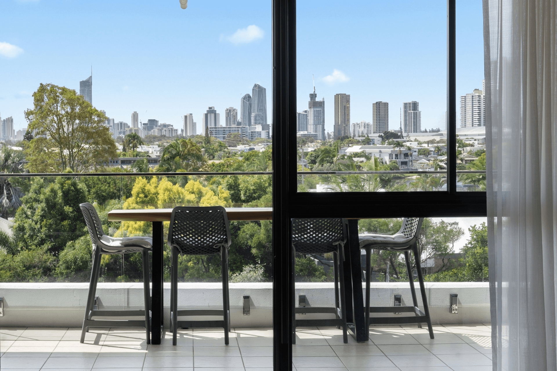 15/54 Hooker Boulevard, Mermaid Waters, QLD 4218