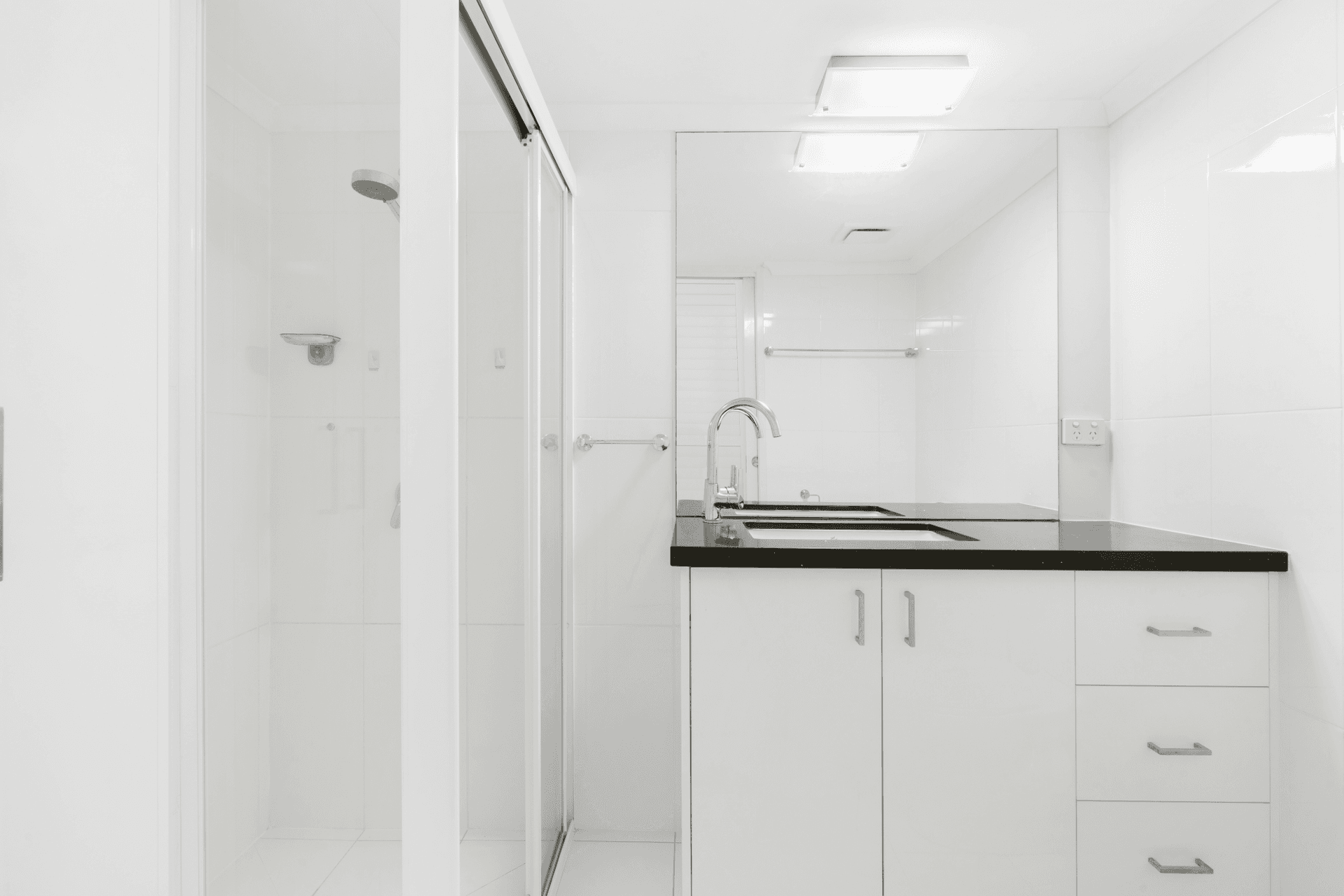 15/54 Hooker Boulevard, Mermaid Waters, QLD 4218