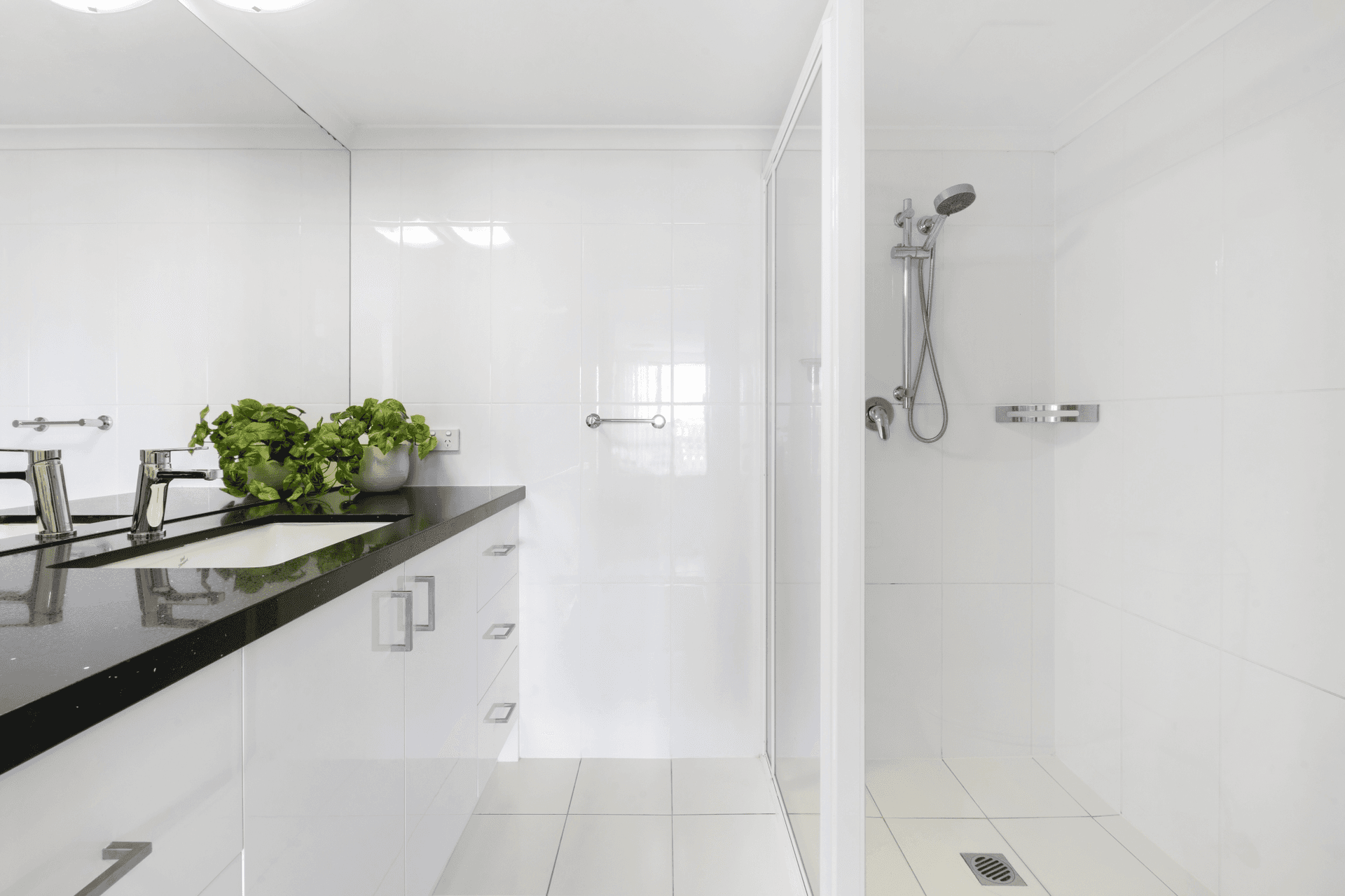 15/54 Hooker Boulevard, Mermaid Waters, QLD 4218