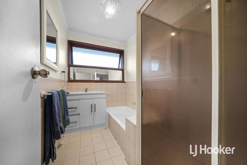 11 Zircon Street, WYNDHAM VALE, VIC 3024