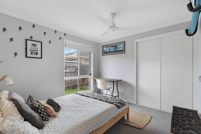 42 Chippendale Crescent, CURRUMBIN WATERS, QLD 4223