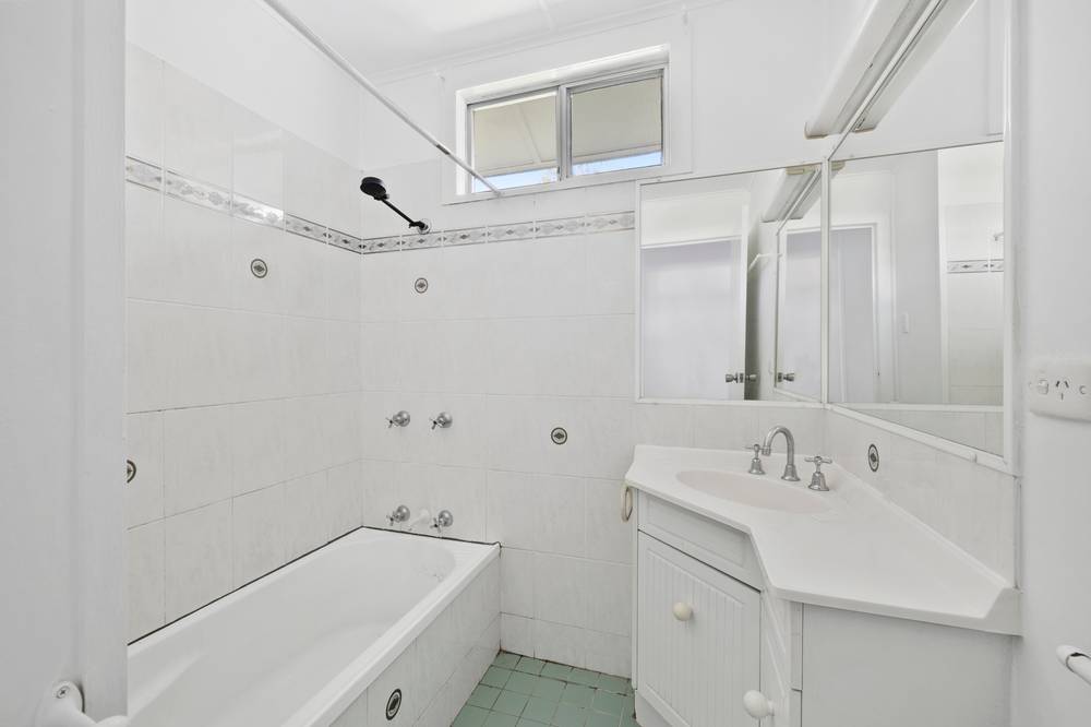 13 Melbourne Street, WEST ROCKHAMPTON, QLD 4700