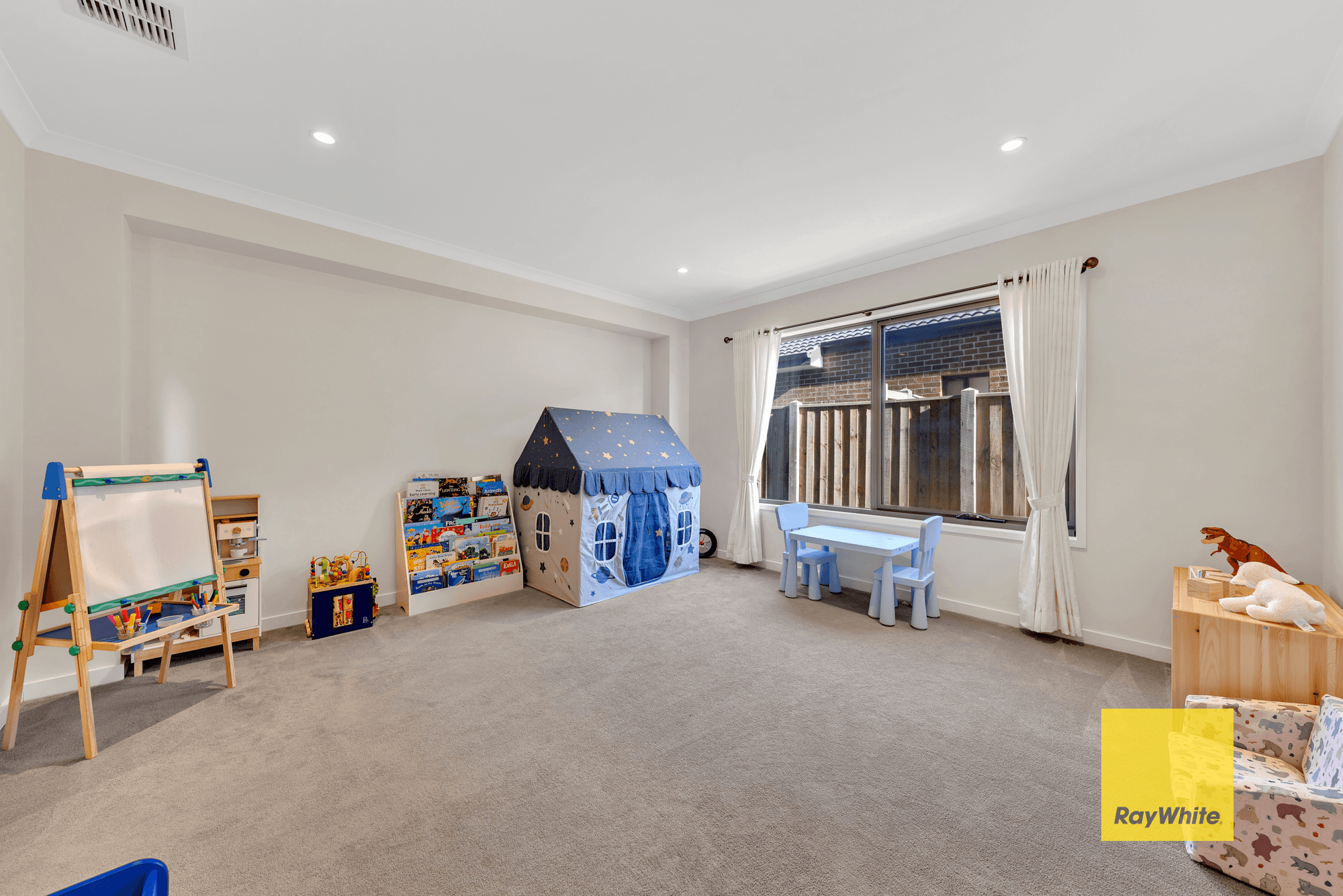 25 Yosemite Street, POINT COOK, VIC 3030