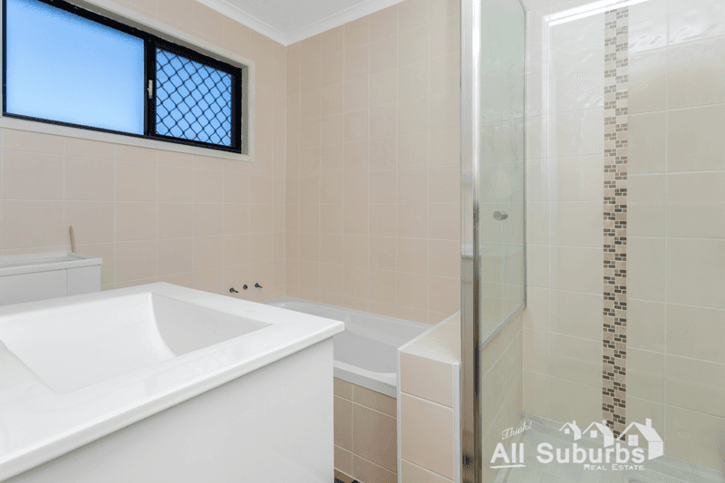 1-1A Monash Rd, LOGANLEA, QLD 4131